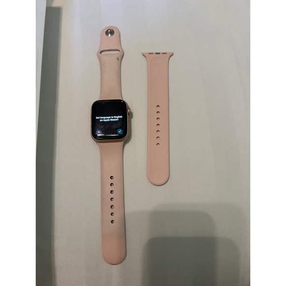 Apple Accessories - Apple Watch Series 6 Gold Aluminum Case Pink Sand Band 44